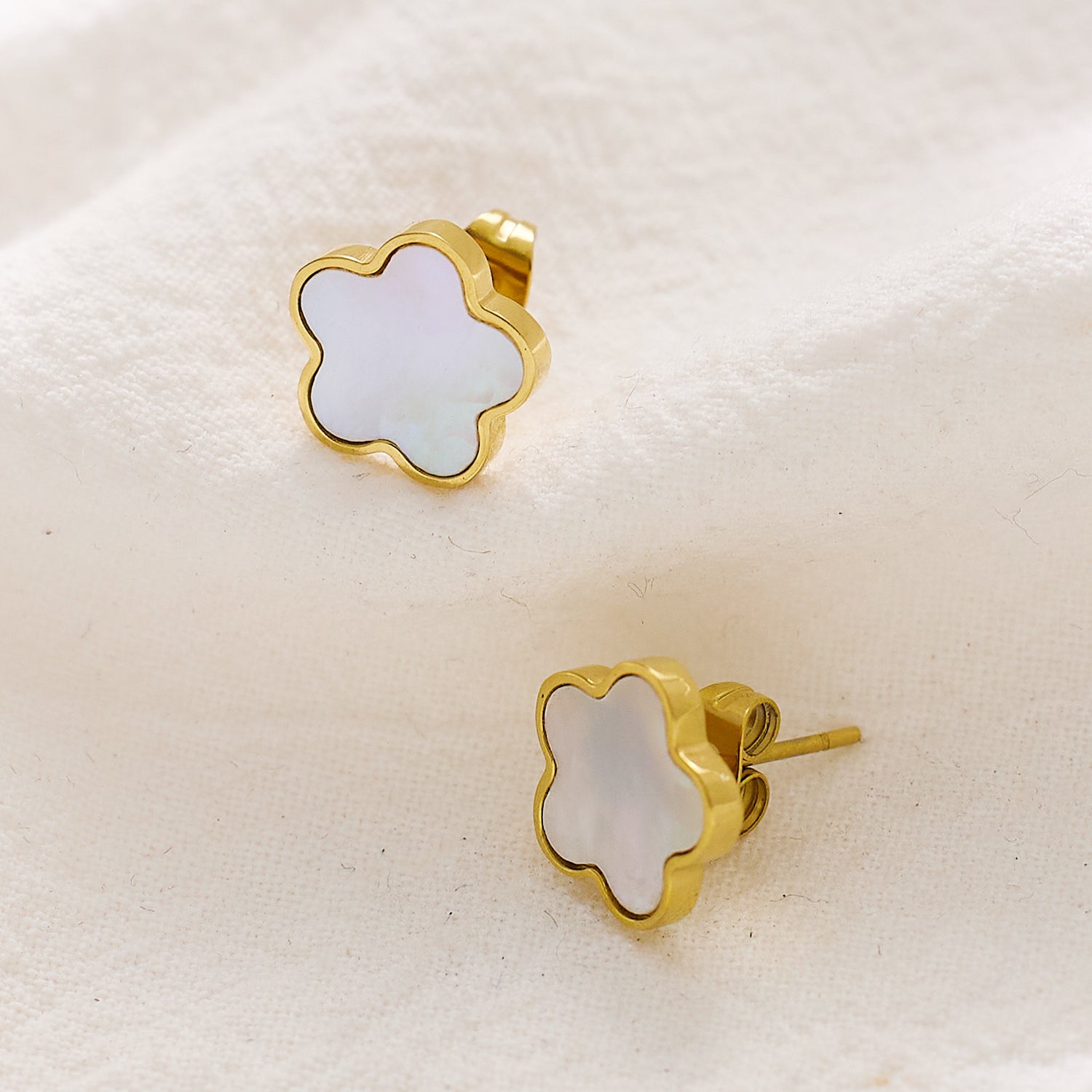 Mirabelle Studs | Mother-of-Pearl Flower Earrings in 18K Gold — TJAURI jewelry