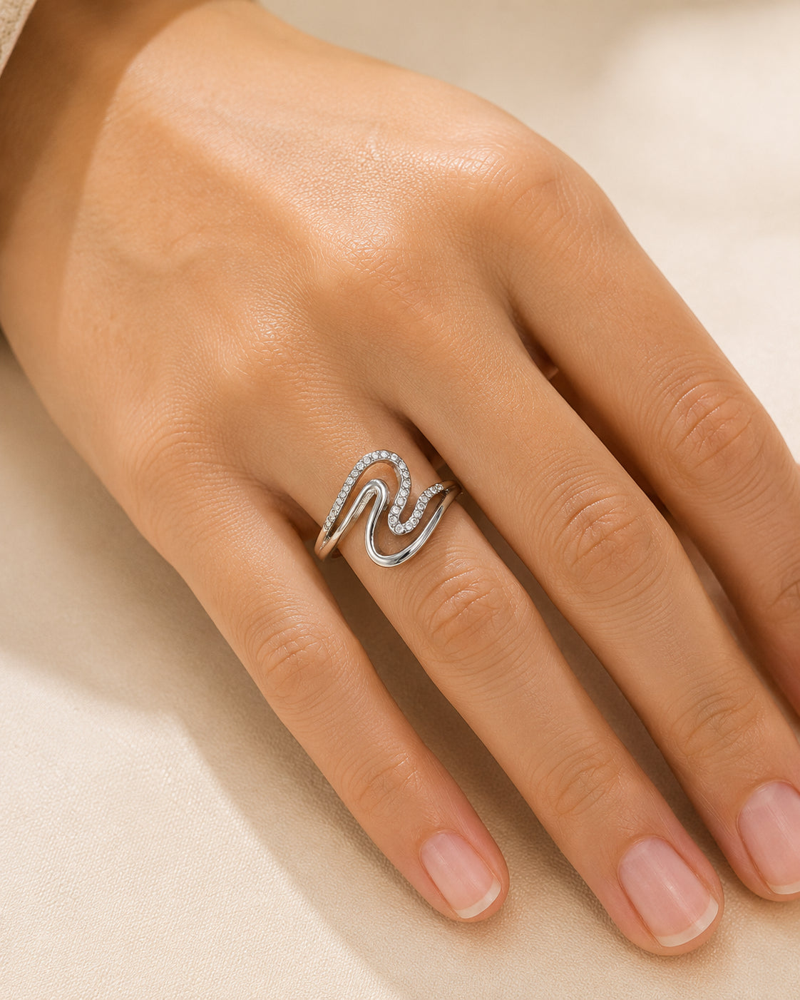 Aeliv Ring | Silver Double Layer Open Design