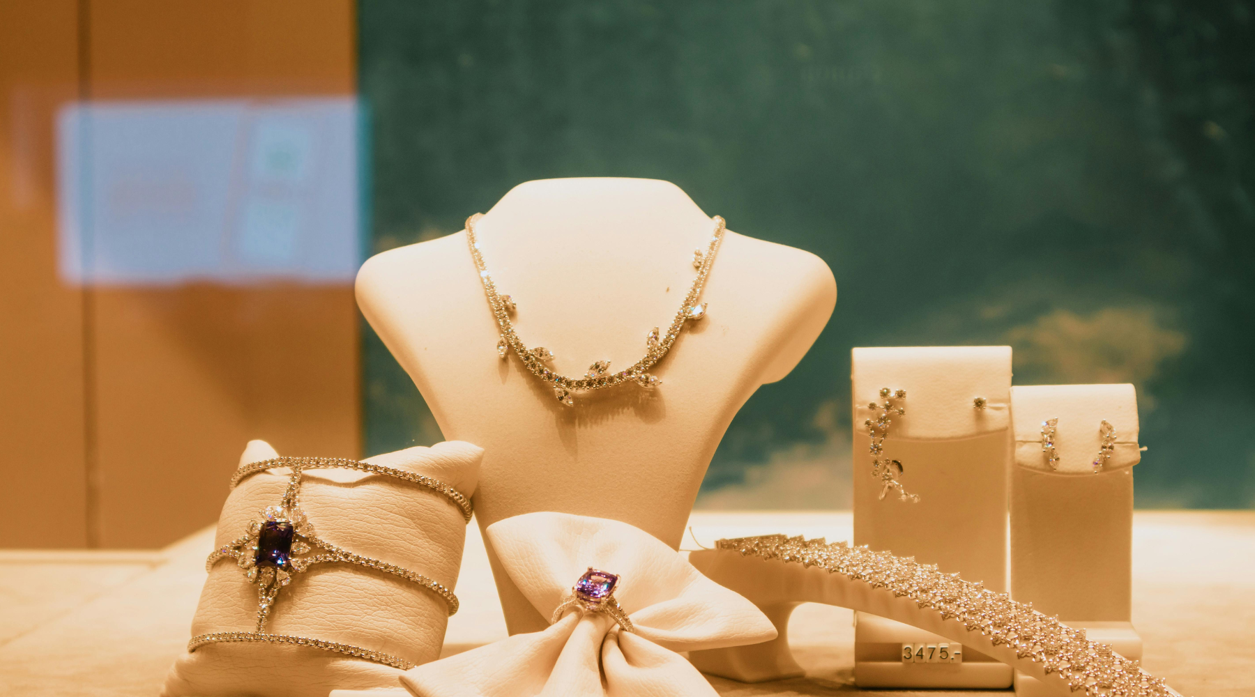 Layering Like a Pro: The Art of Stacking Necklaces, Rings, and Bracelets